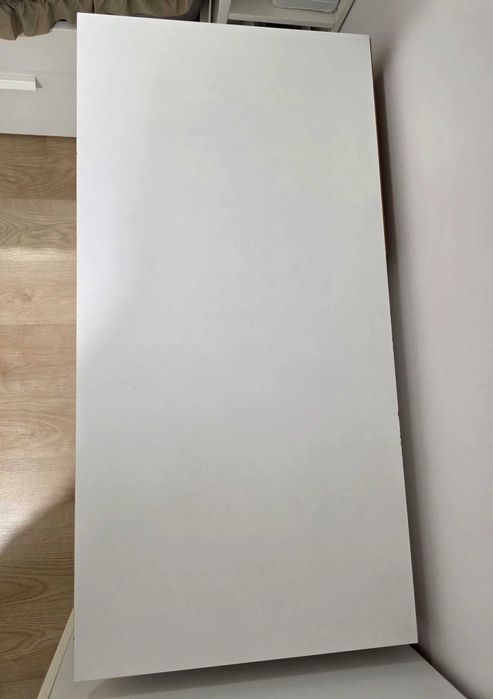 Biurko białe z szufladami