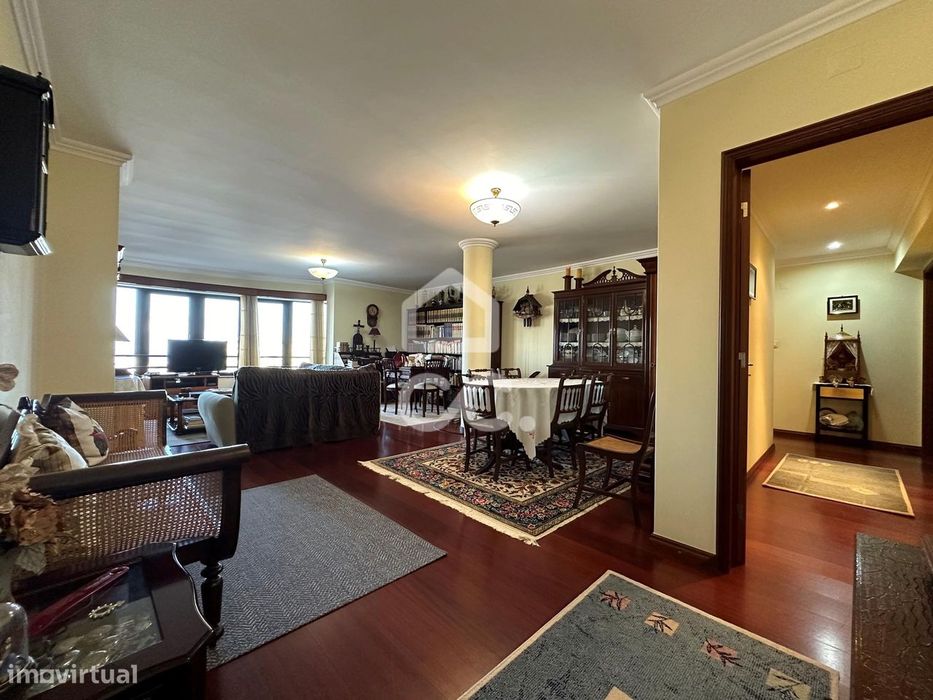 Apartamento com 3 Quartos - São Pedro - Ponta Delgada