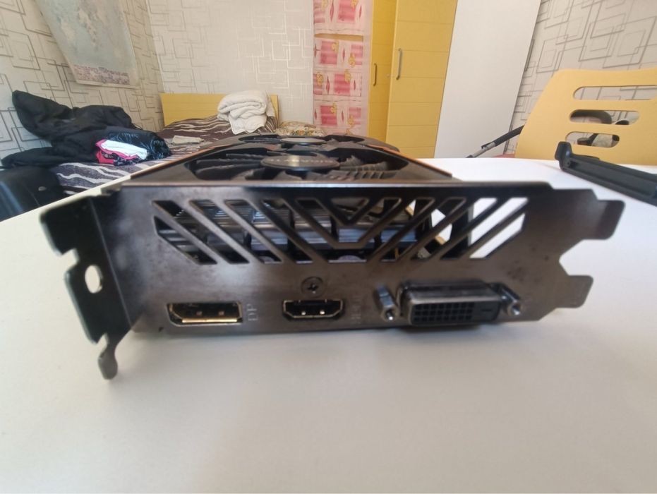 Видеокарта GIGABYTE GEFORCE GTX 1050 OC 2 GB (GV-N1050OC-2GD)