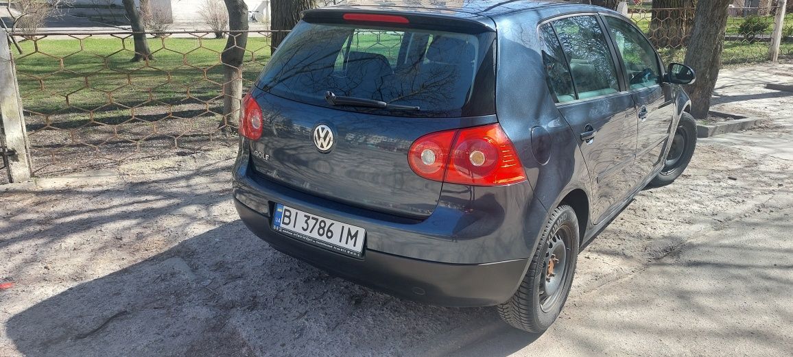 Продам Volkwagen  Golf 5