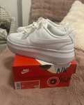 Ténis Nike branco