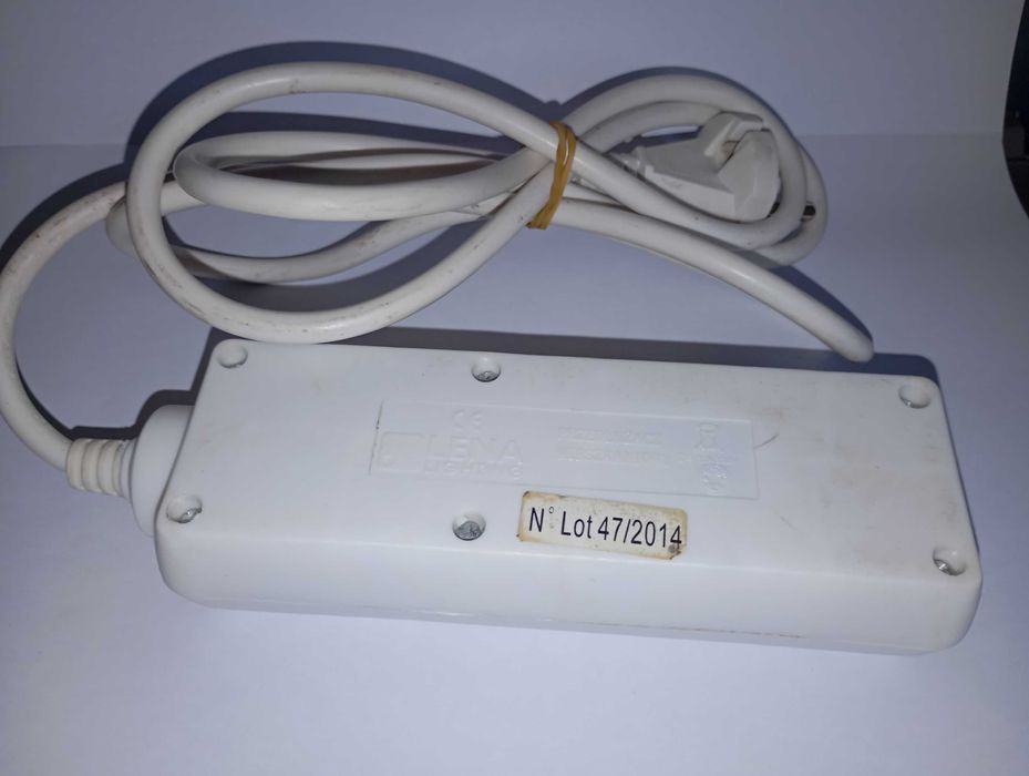 Przedłużacz 3 gniazda 1,5 m – do domu/biura