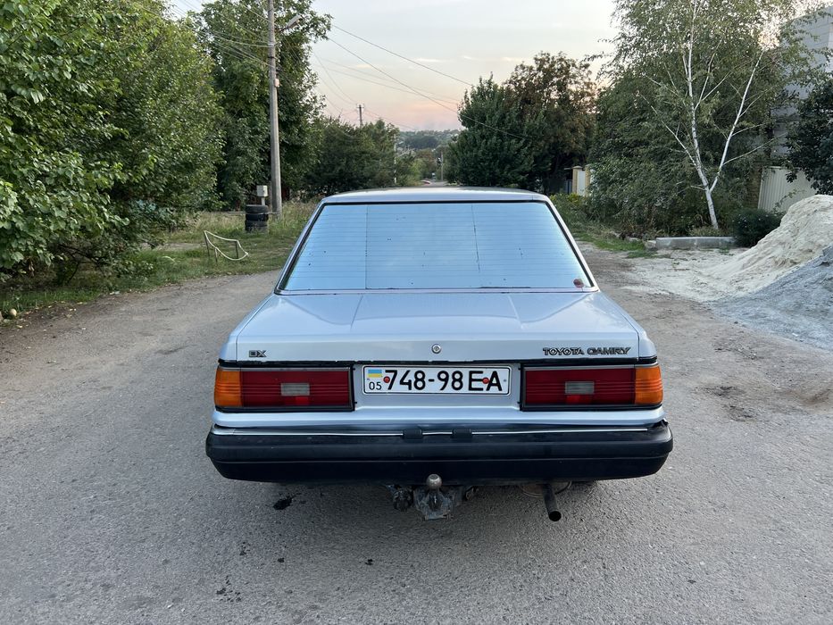Toyota camri 1986 год
