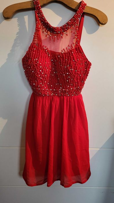 Sukienka czerwona blyszczaca czerwona