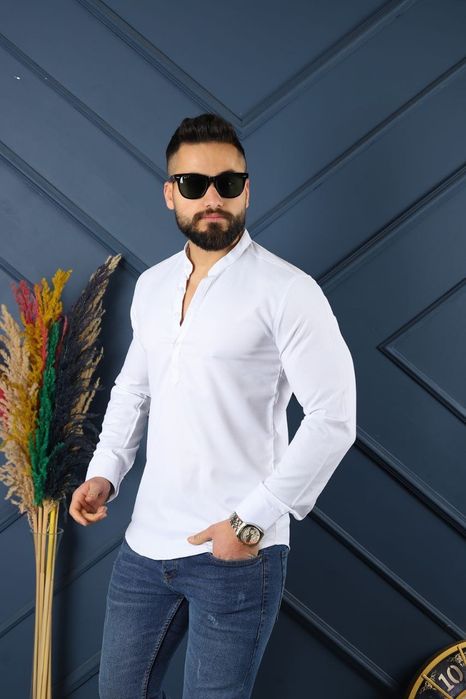 Чоловіча біла сорочка