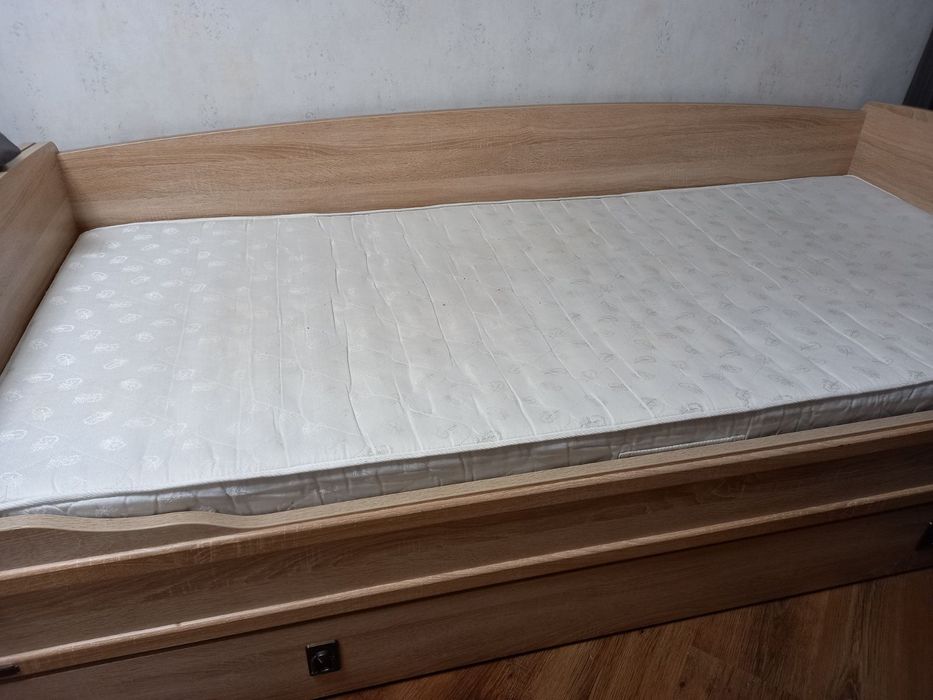 Ліжко- топчан Валенсія