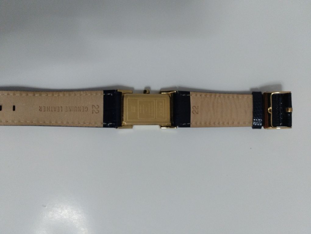 Часы ALFEX 5668 в рабочем состоянии