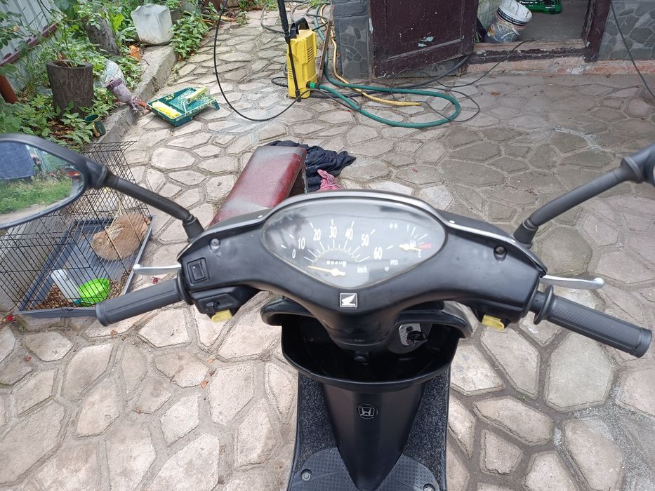 Продам скутер Хонда