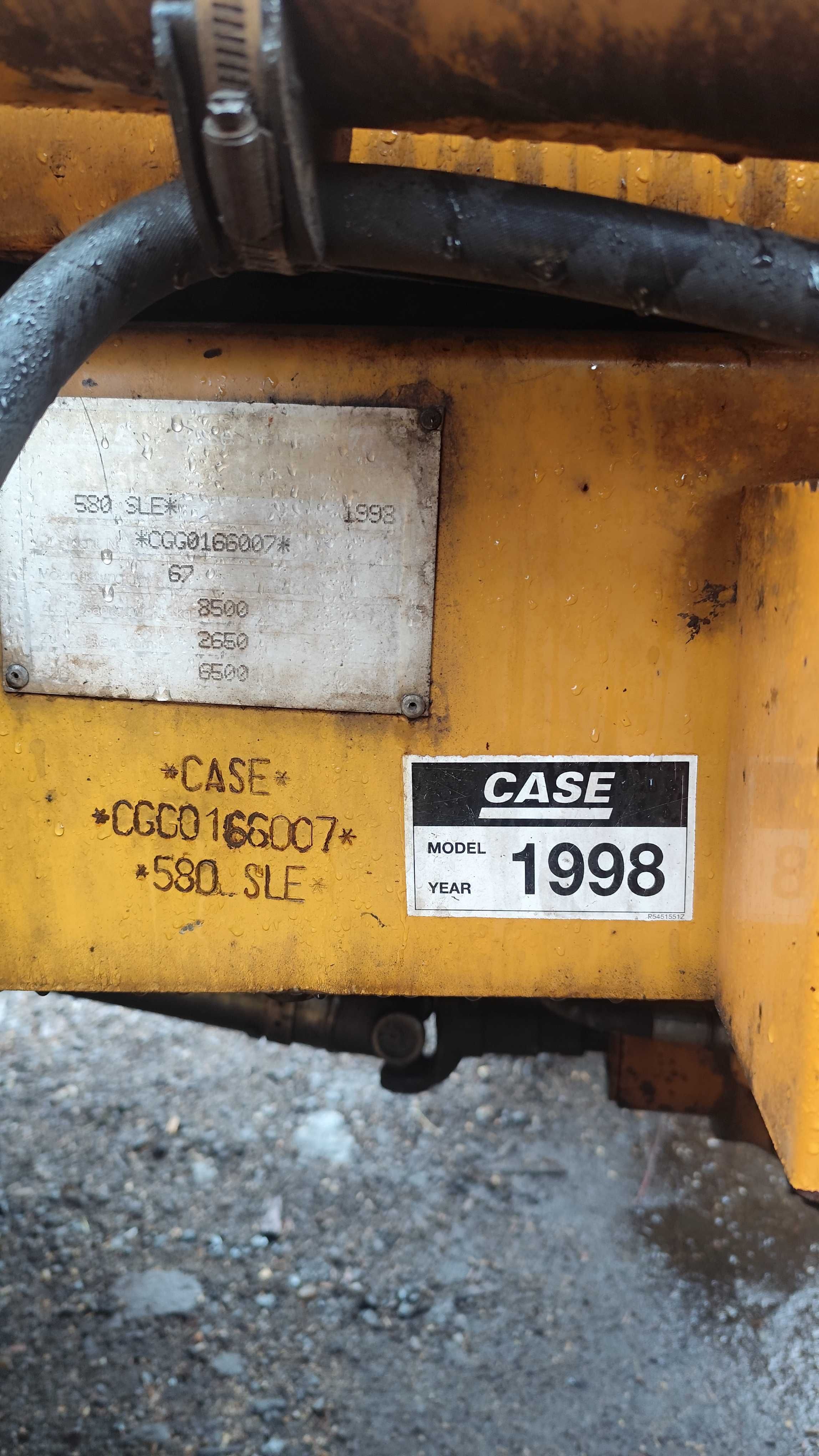 Koparko-ładowarka CASE 580 Super LE + 5 łyżek – Stan bardzo dobry