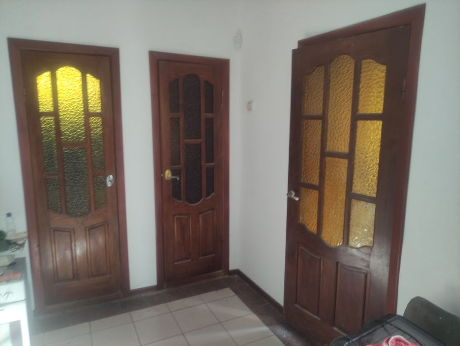 Будинок на 5 кімнат  , +Літня кухня та ,2, гаражі