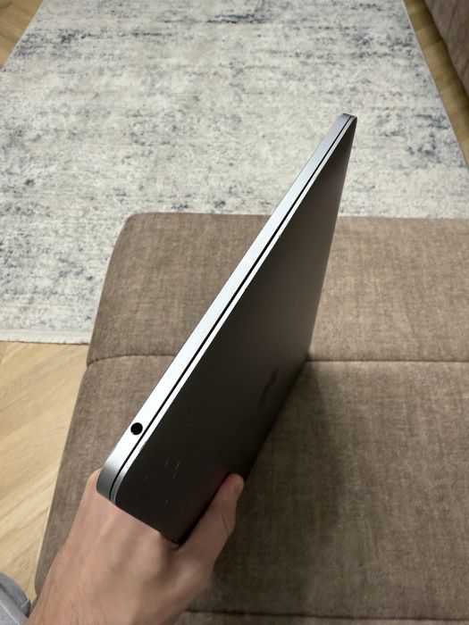 MacBook Pro 2020 M1 | 8gb Ram | SSD 256GB 97% АКБ 45 Циклів