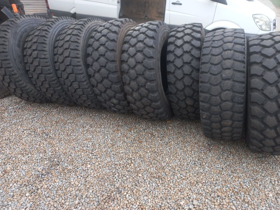 Opony 395/85R20 Michelin.