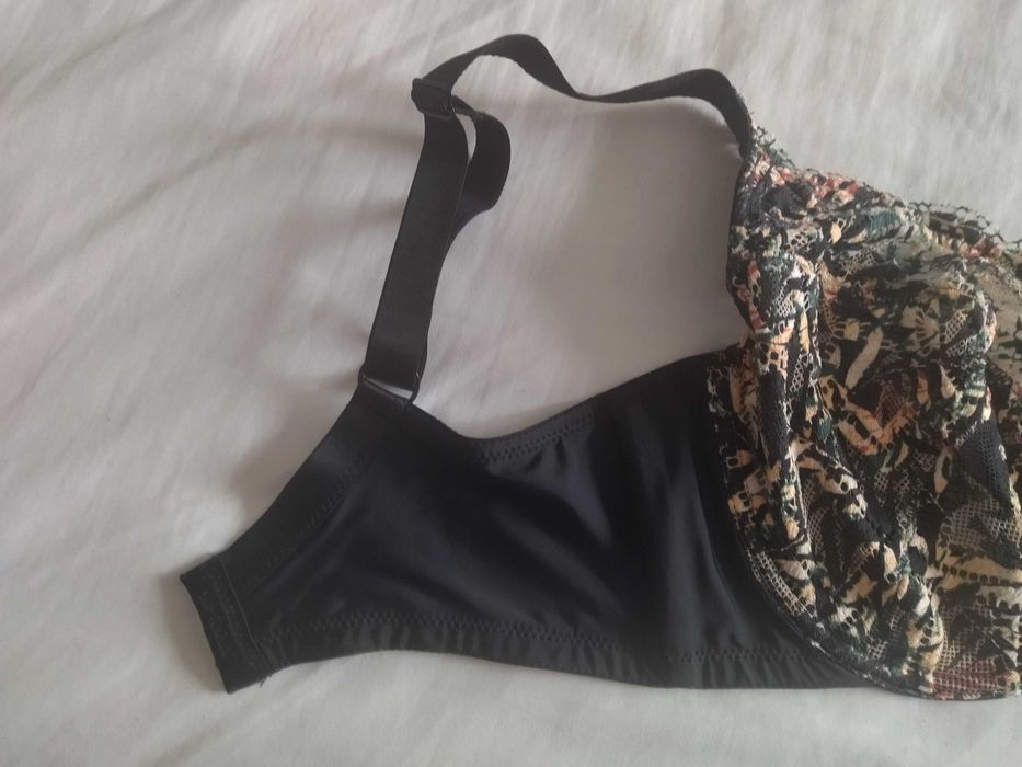 SANS COMPLEXE-śliczny biustonosz  85E