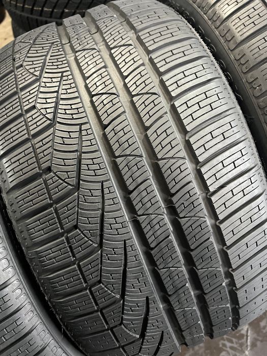 285/30/19+255/35/19 R19 Pirelli Sottozero Winter 240 4шт зима