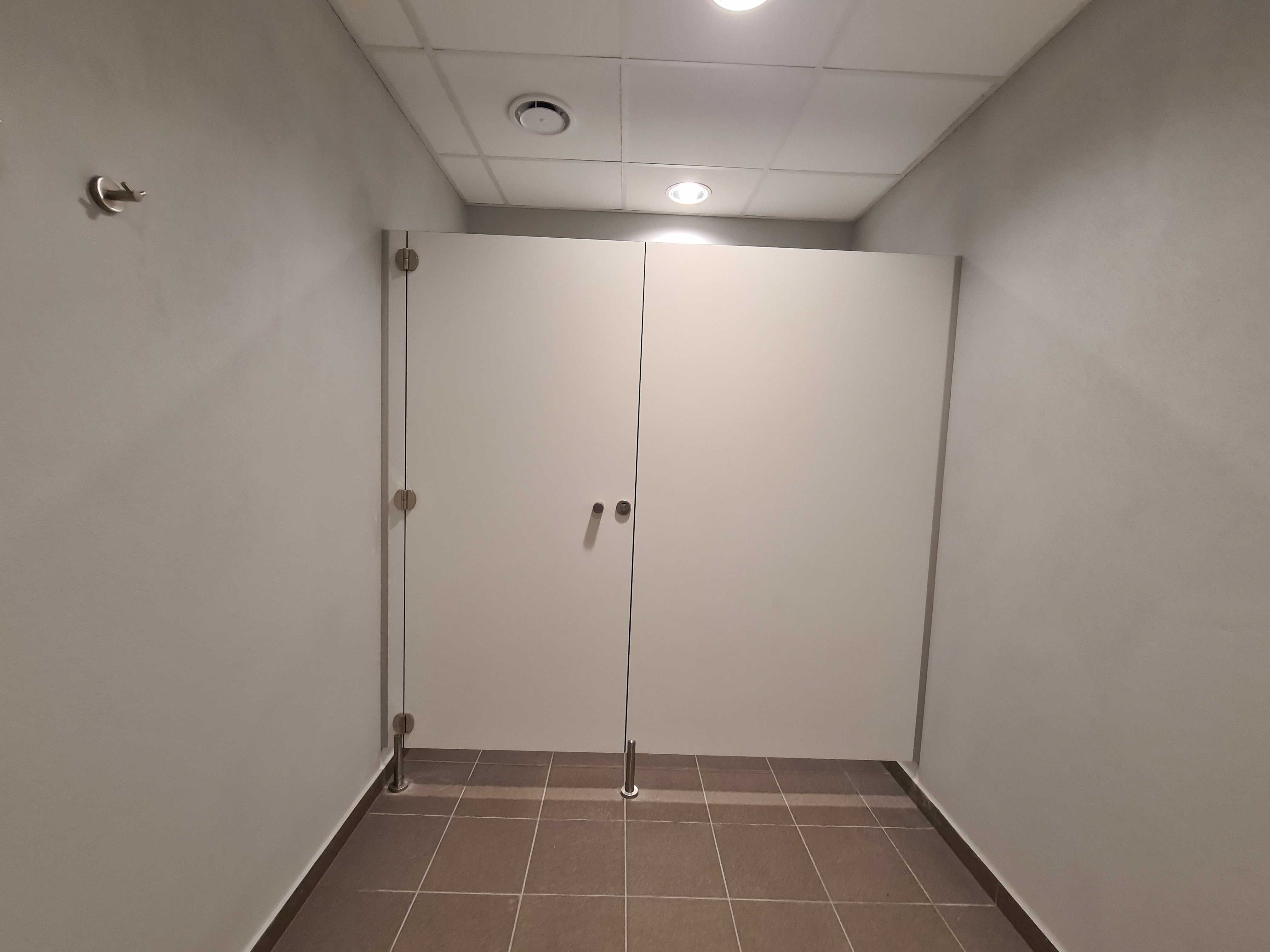 Kabina sanitarna, Kabiny sanitarne, Ścianki działowe LPW18 HPL10 WC