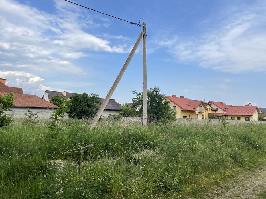 Земельна ділянка під забудову з комунікаціями