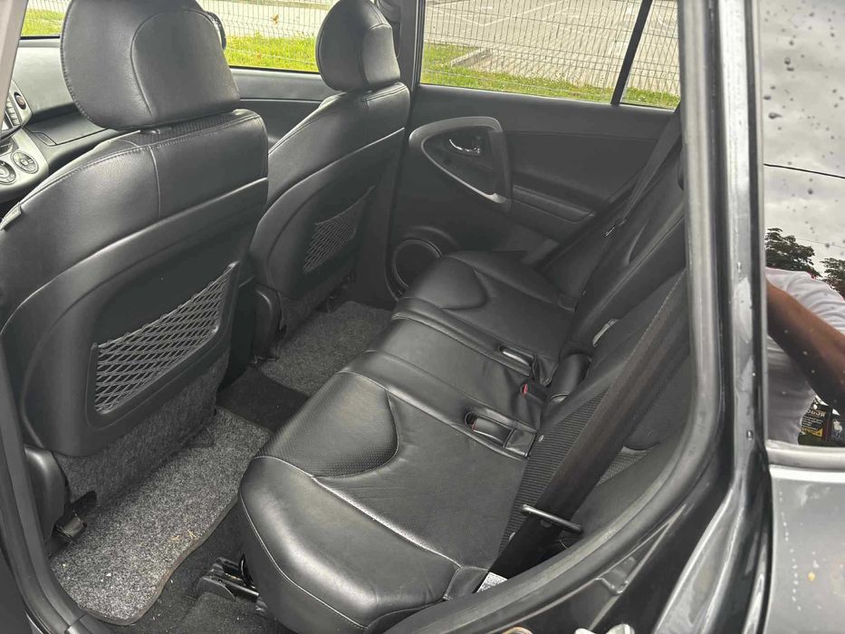 sprzedam Toyota Raf IV