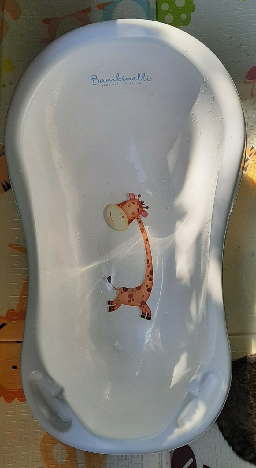 Дитяча ванночка біла з малюнком жирафа
