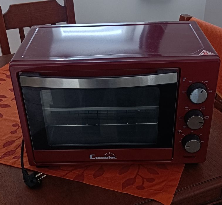 Forno elétrico pequeno