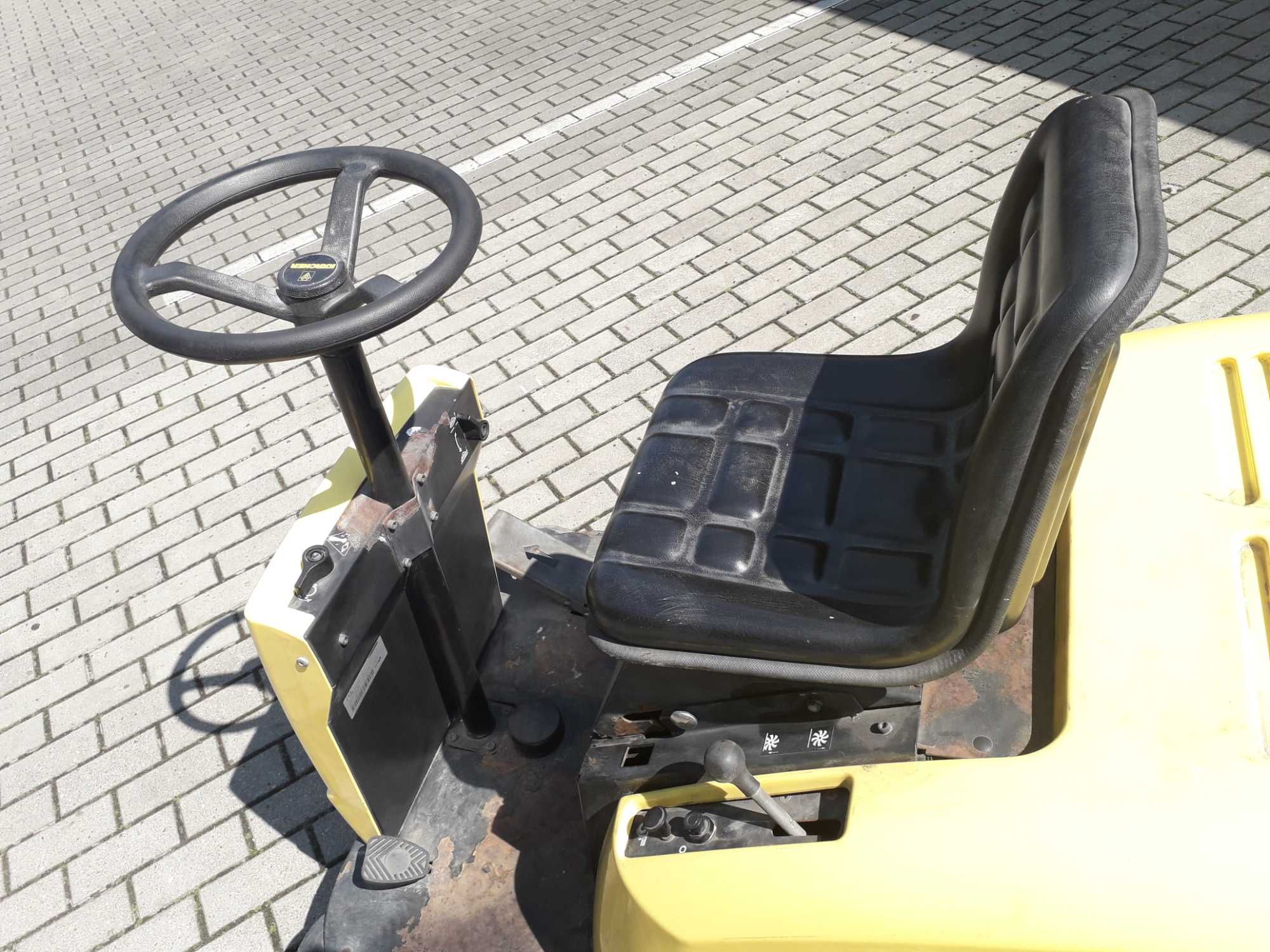 Zamiatarka Karcher KMR 1050 urządzenie czyszczące