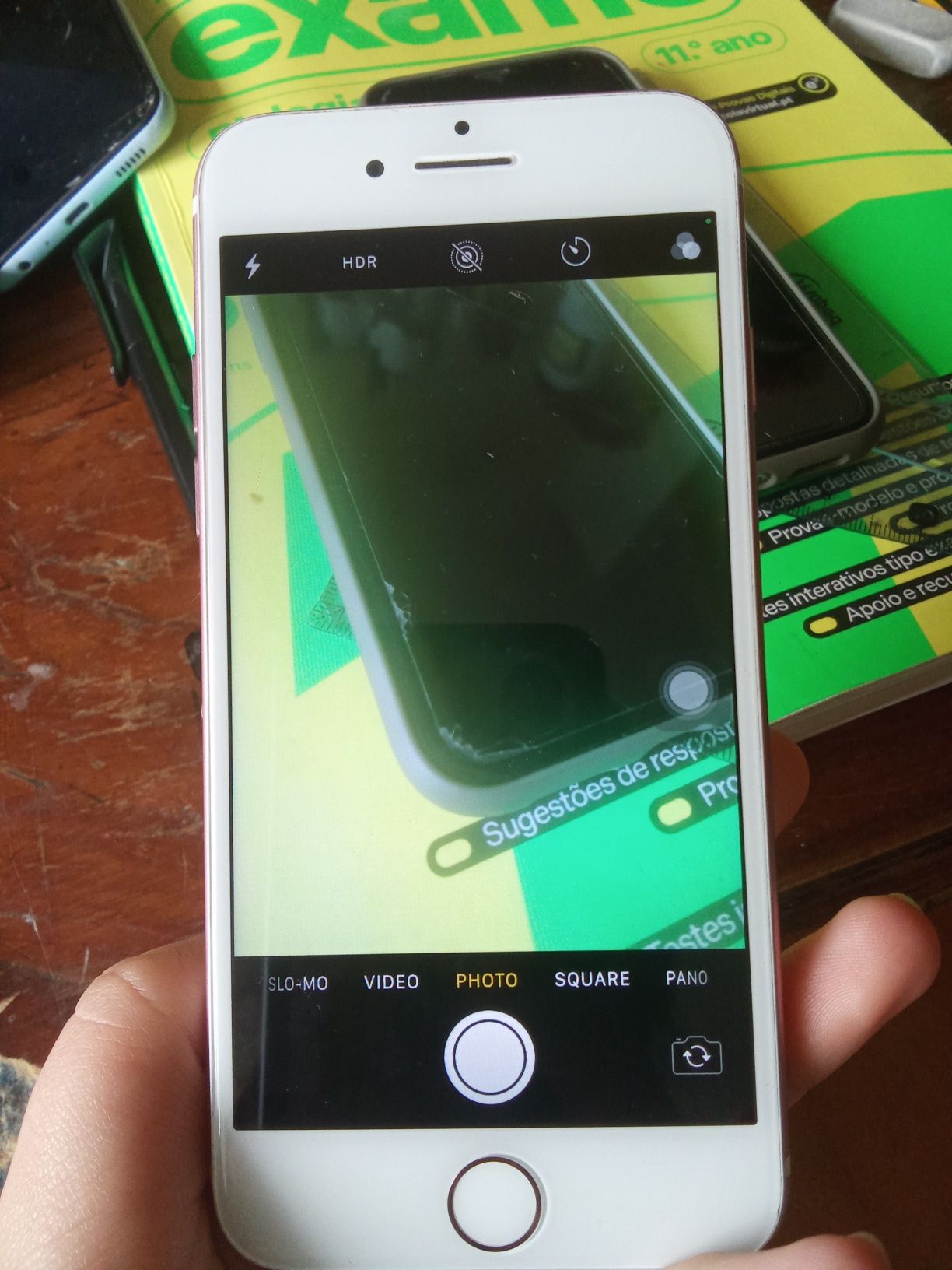 iPhone 7 Rosa prateado com defeitos ideal para peças