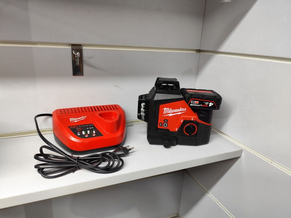 Milwaukee M12 3PL лазер Мілвоке оригінал 3D