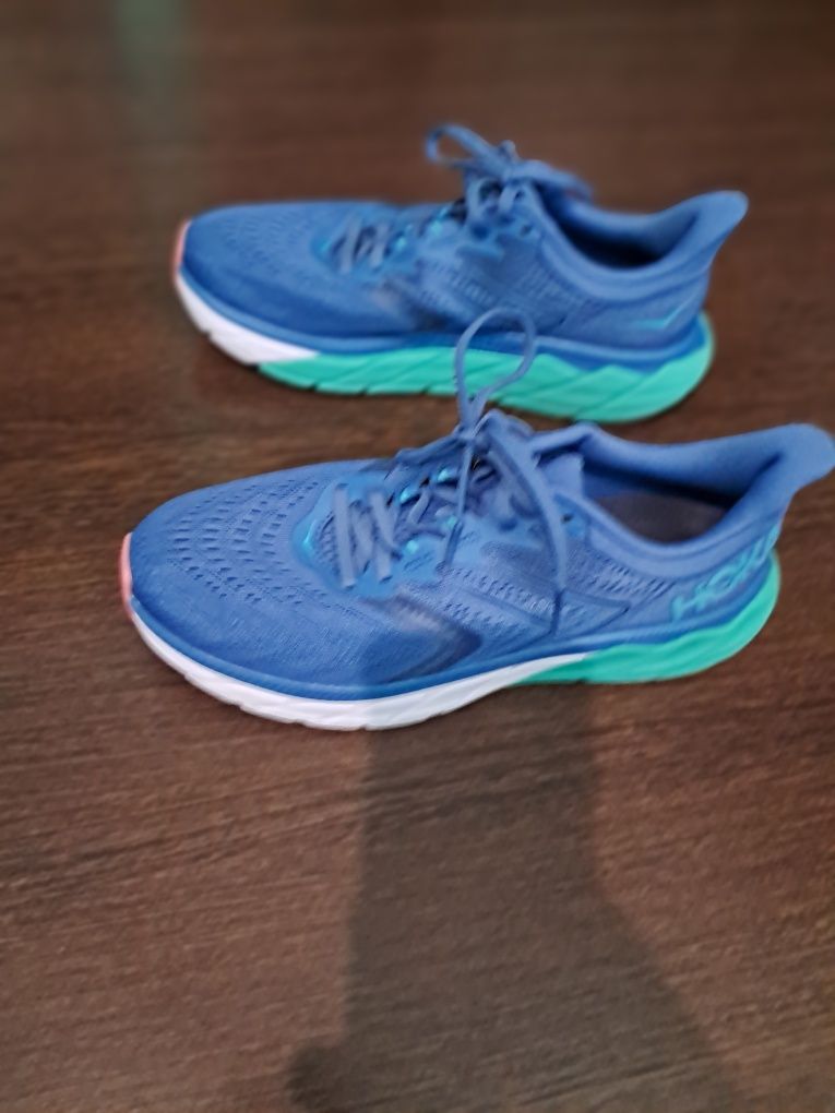 Кросівки hoka arahi 5   41  1/3   .26 см
