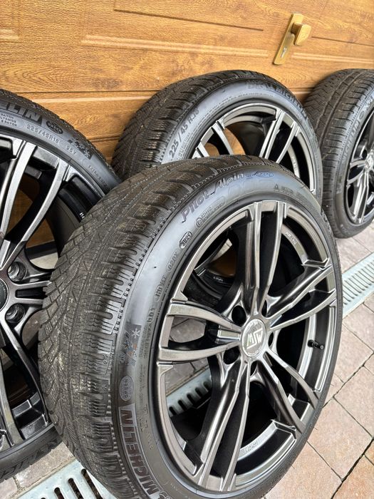 MSW 73 Gloss Dark Grey ET37 Michelin Pilot Alpin 225/45 r18