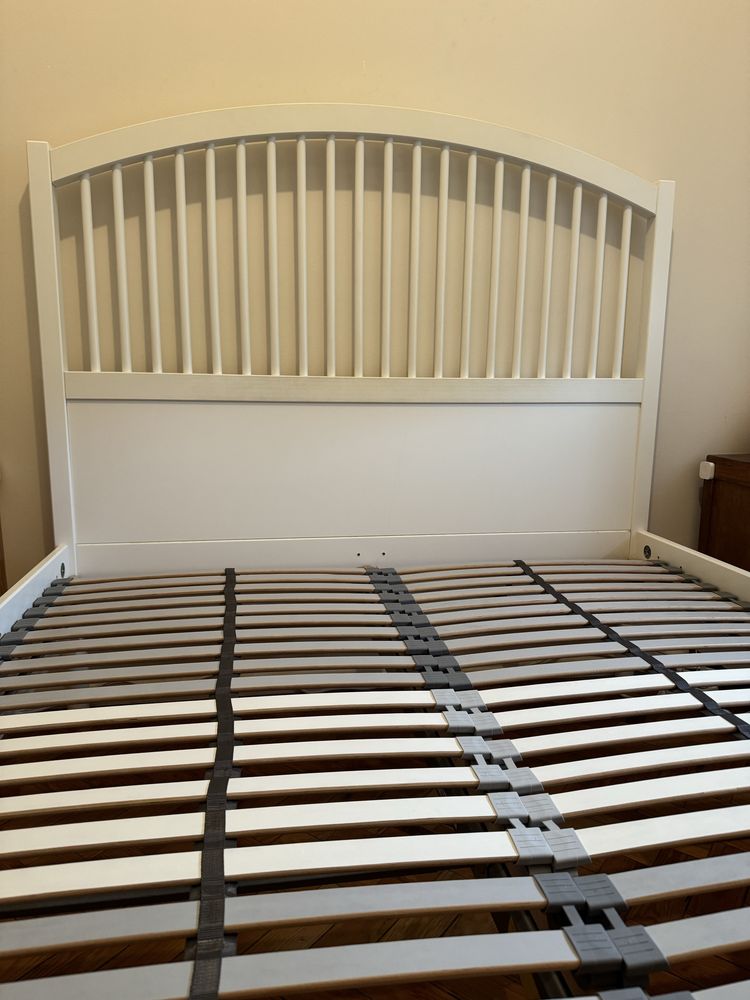 Cama IKEA Tyssedal 140x200 com estrado Lonset