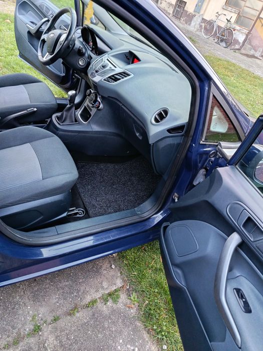 Sprzedam Ford Fiesta MK7 2010