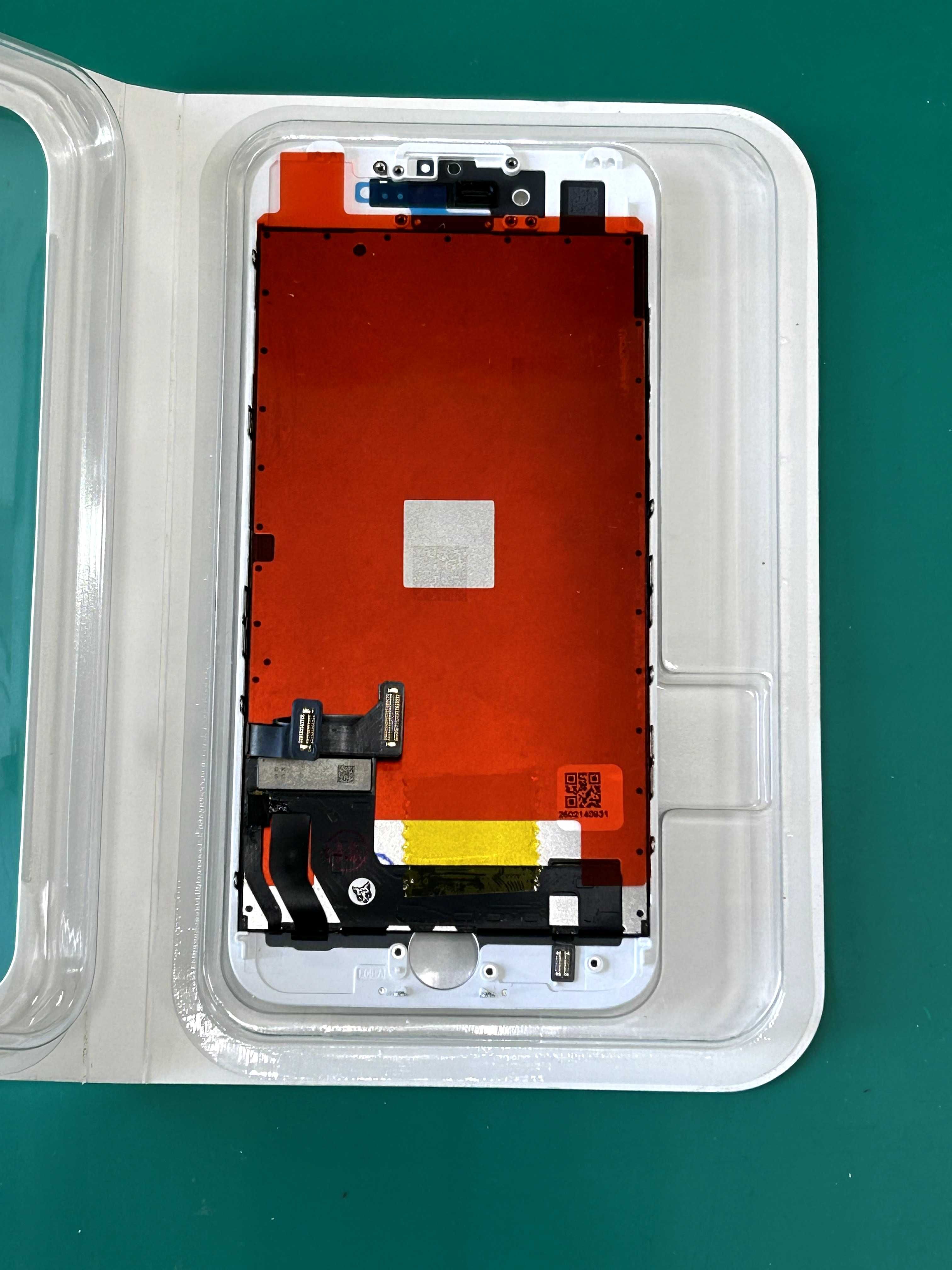 Oryginalne regenerowane wyświetlacze do różnych modeli iPhone!
