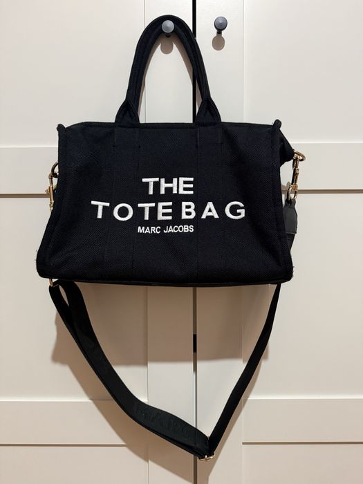 Torebka The tote bag czarna na długim pasku