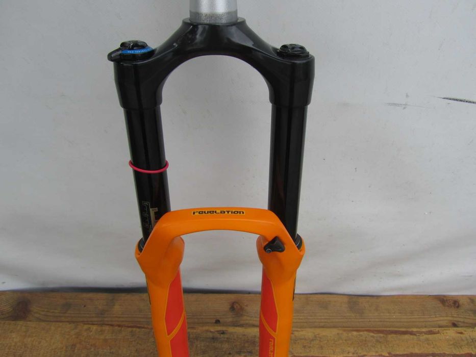 Nowy amortyzator Rock shox revelation rc3 29 " 140 mm / tapered