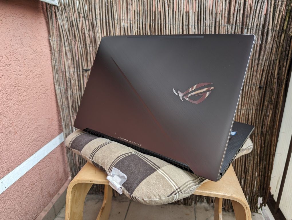 Asus ROG Strix SCAR G703GL i7/16Gb/1060/512Gb SSD