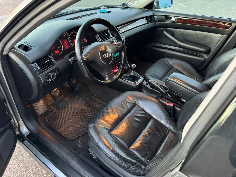 Продам Ауді Кватро