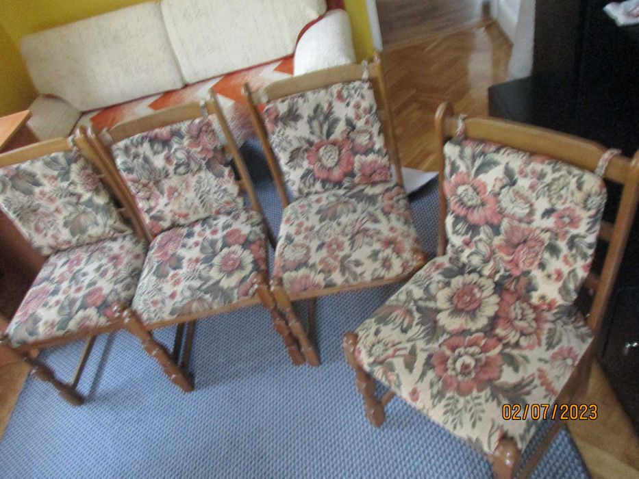 Krzesła używane - 4 szt