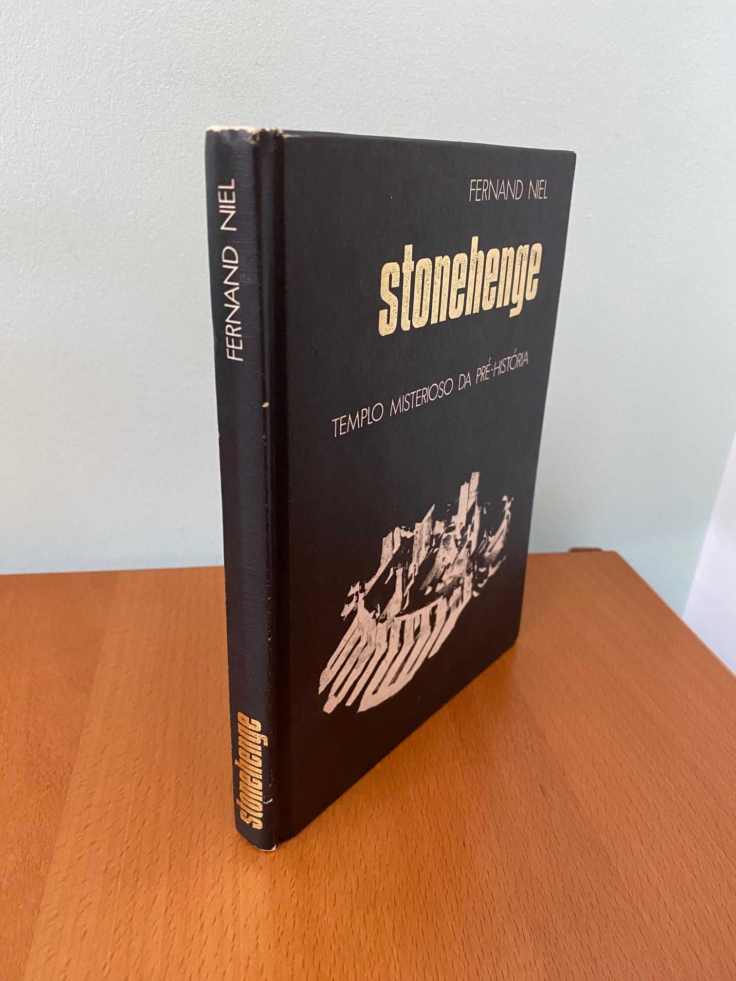 Stonehenge: Templo Misterioso da Pré-História - Fernand Niel