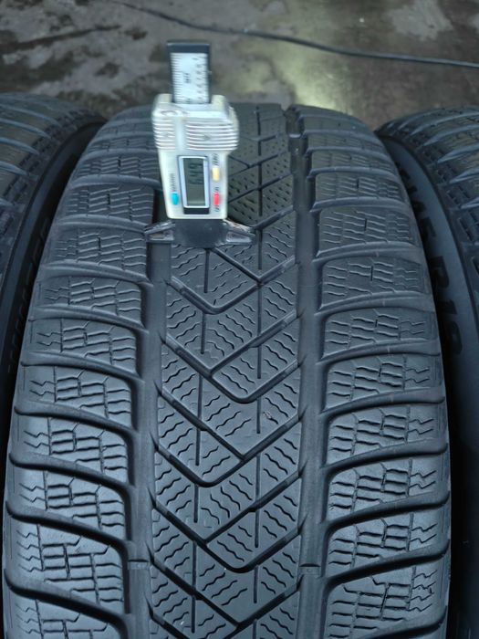 Pirelli Winter SottoZero R19 245 45 шини зимові