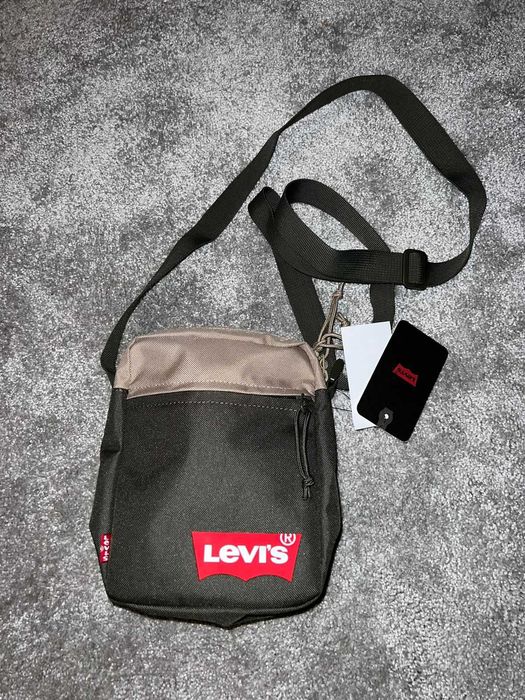 Чоловічі сумки бренду Levis