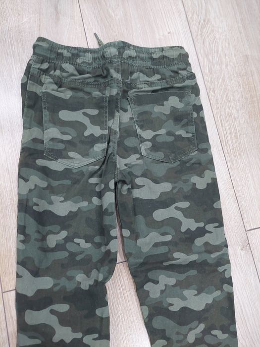 Spodnie dla chłopca moro