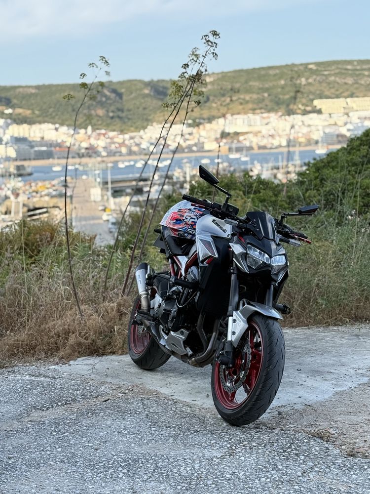 Kawasaki Z900 ainda com garantia de fábrica