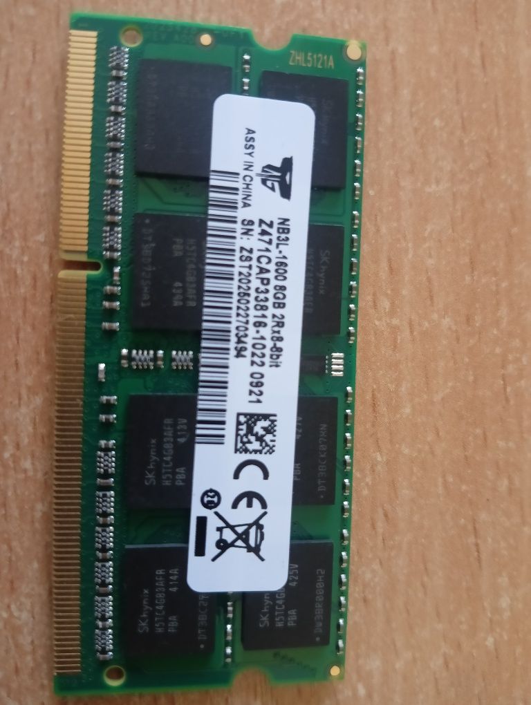 Оперативна пам'ять для ноутбука 8gb ddr3 8gb 1600 1.35v hynix чіпи
