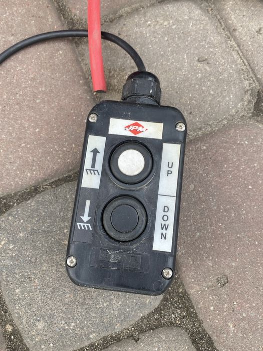 Wywrot pompa z siłownikiem Iveco