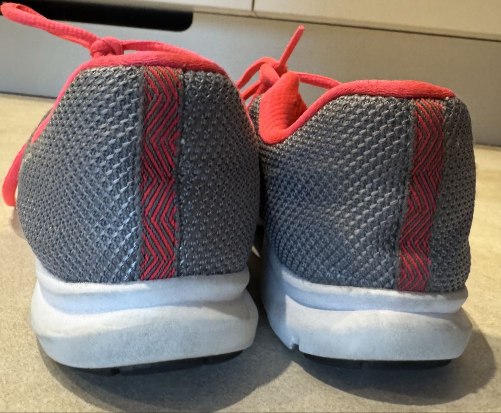 nike adidasy 38r