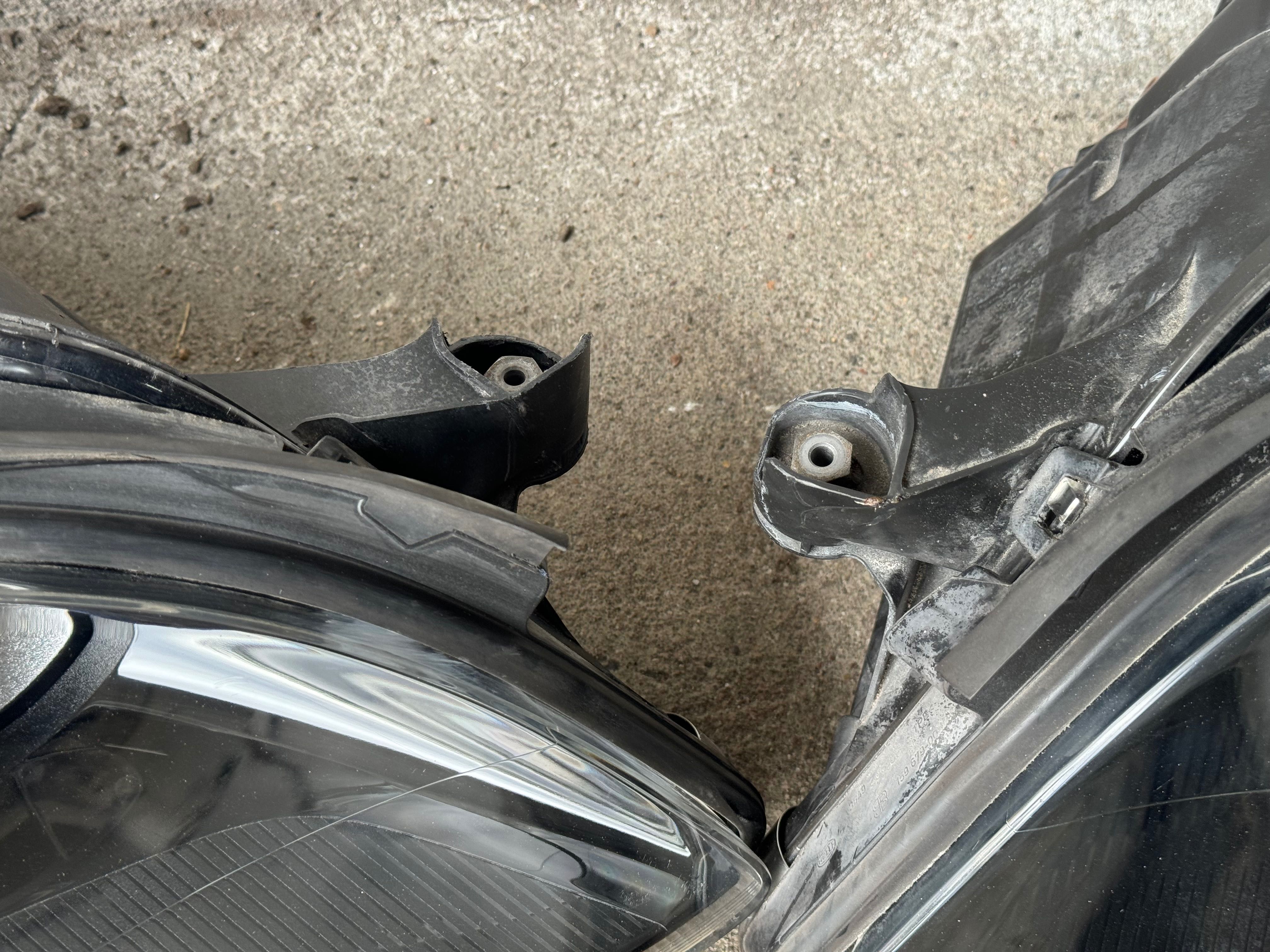 Lampy przednie Mercedes CLS w219 AMG xenon skrętny EU cale igła kpl