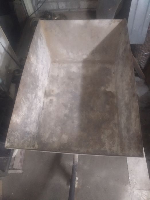 Тачка садова та будівельна, металева