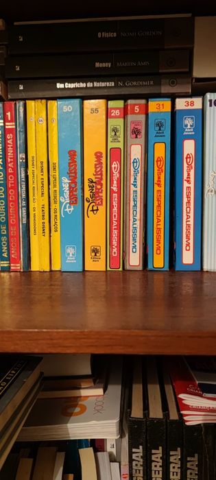 Livros variados disney