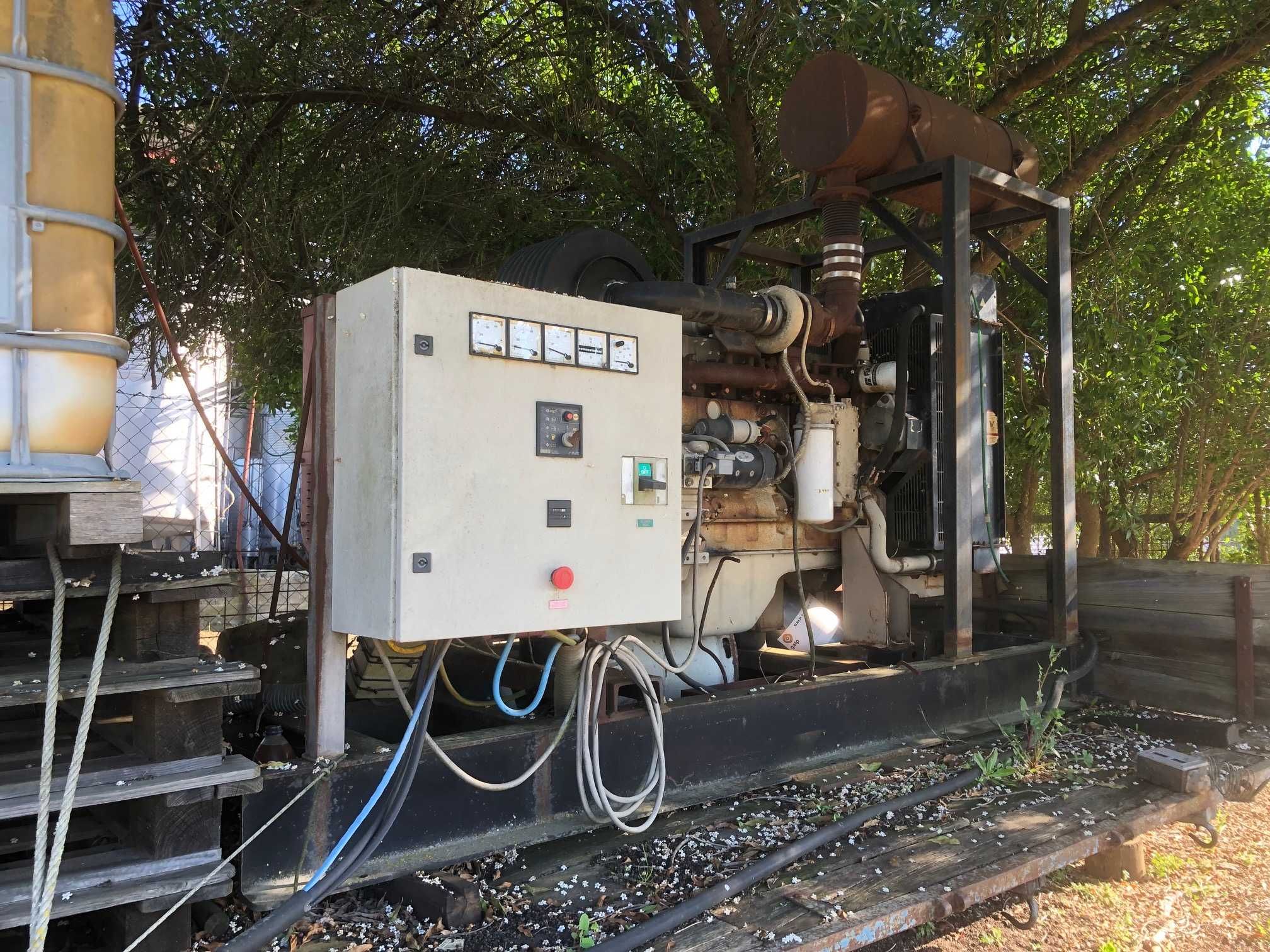 Gerador de 200 kva com chassi e estrutura