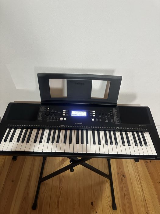 Piano Yamaha como novo.