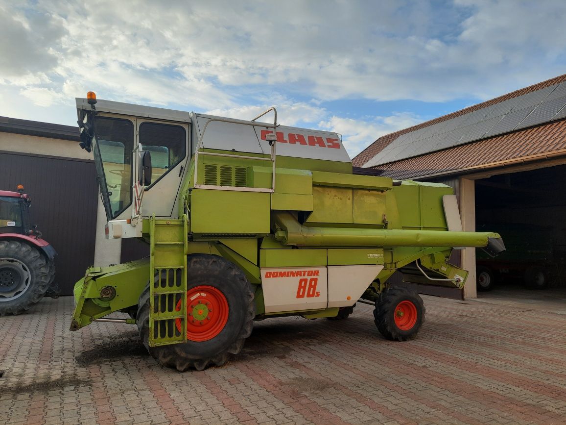 Claas Dominator 88